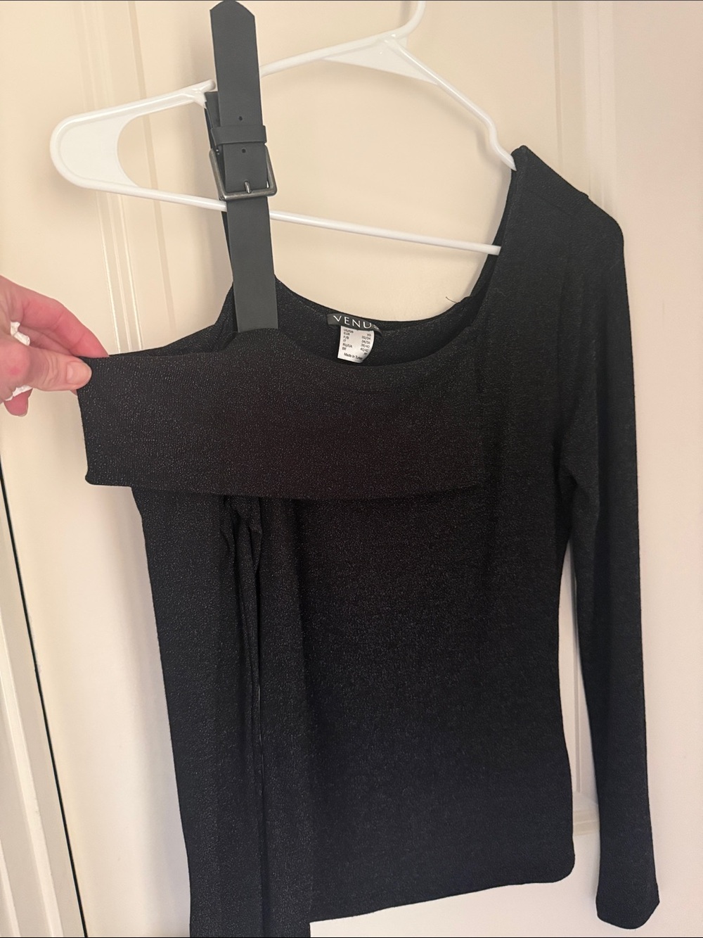 VENUS Black One-Shoulder Long Sleeve Top with Subtle Metallic Sheen